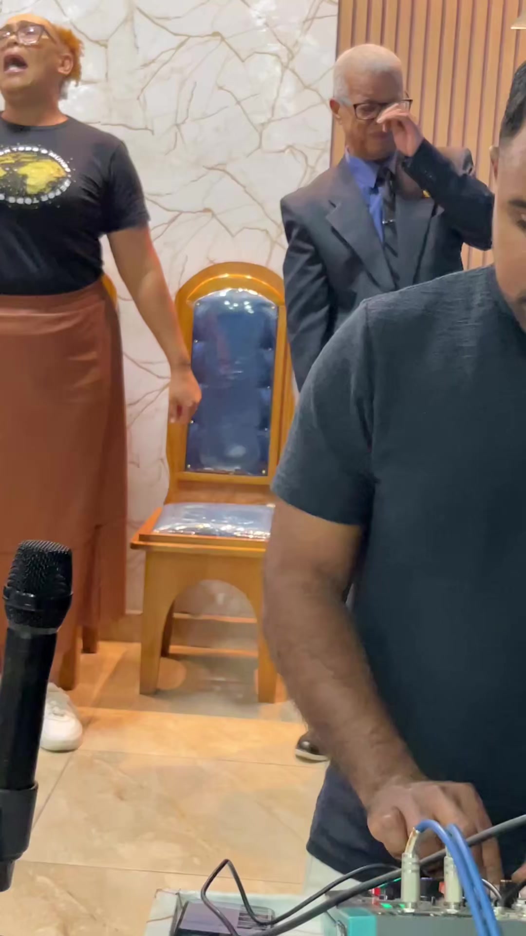 @erosalves_