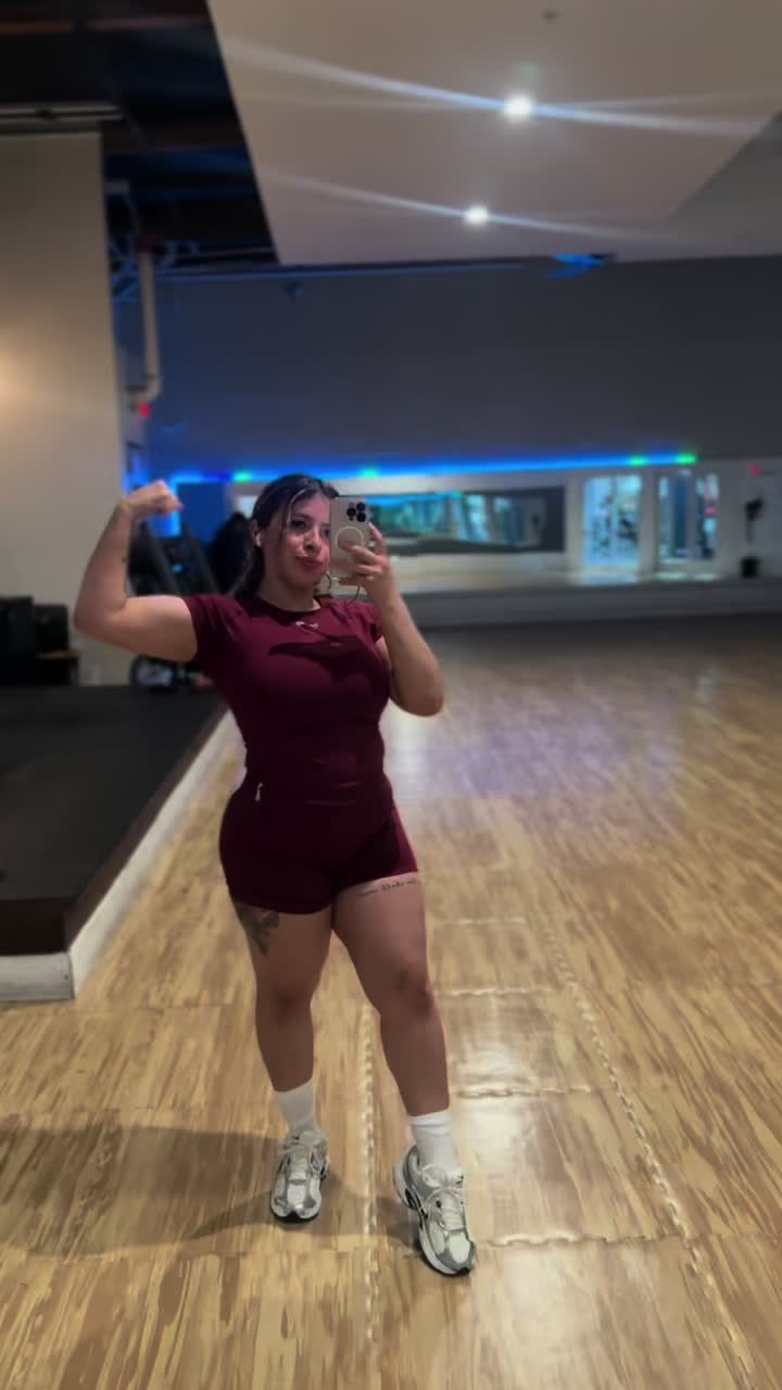 @Yanna 🖤