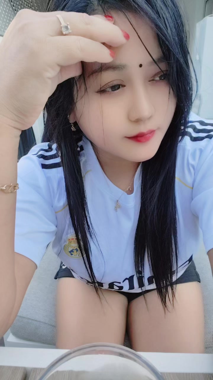 @Mimi🇨🇾🇳🇵