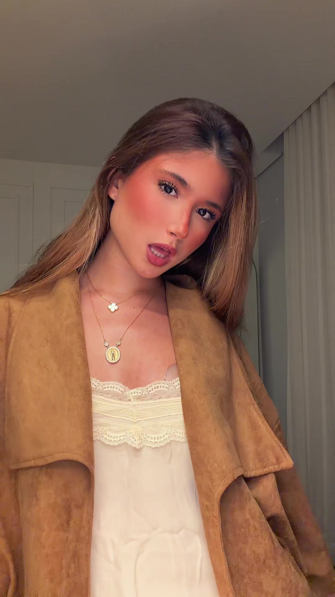 @victoriacjoiozo