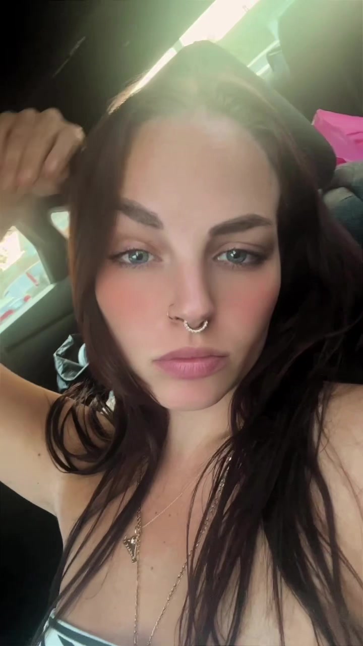 @spookybitch