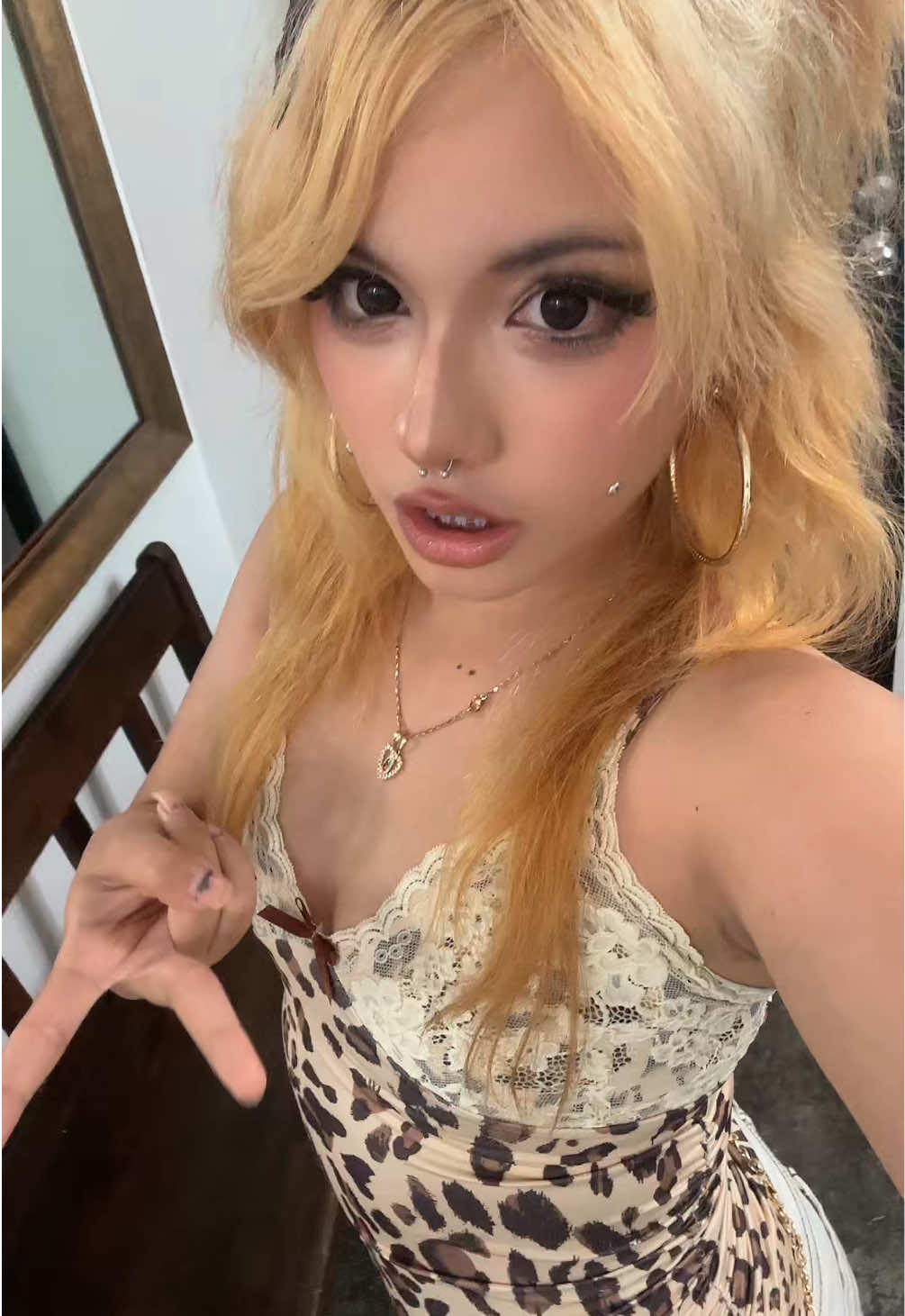 @dyinglivegirll