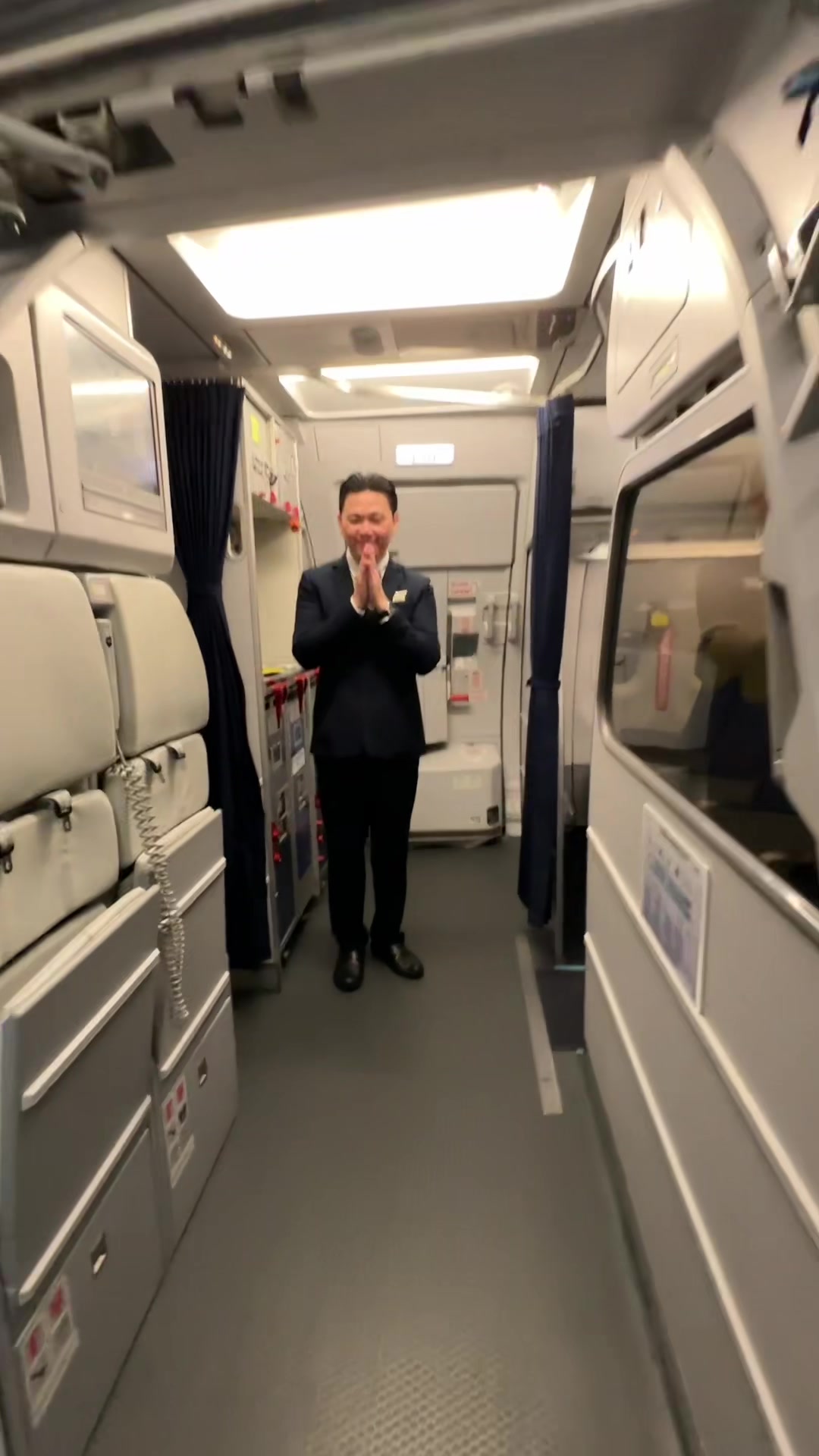 @M R S A 👨&zwj;✈️ ✈️ 🇲🇨
