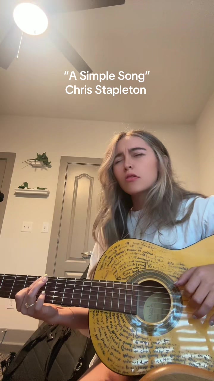 @Kaylinroberson