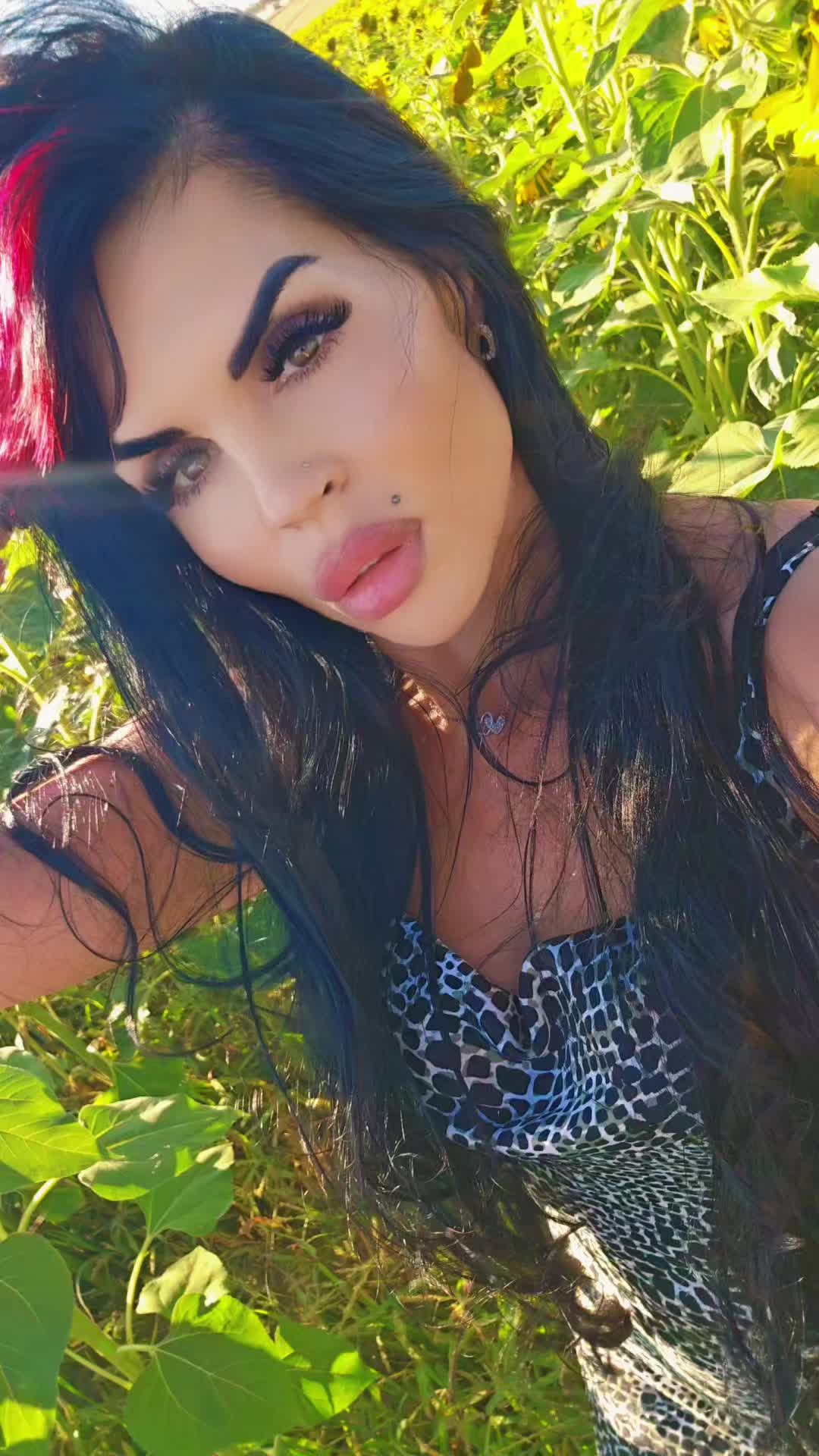 @_sindi_skandal_