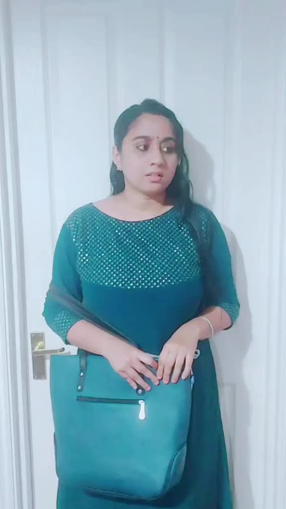 @roshnaroldon