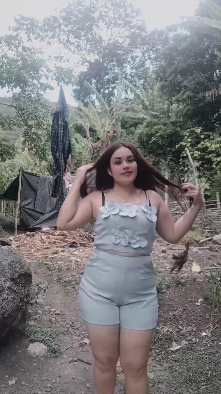 @Adriana de Leon