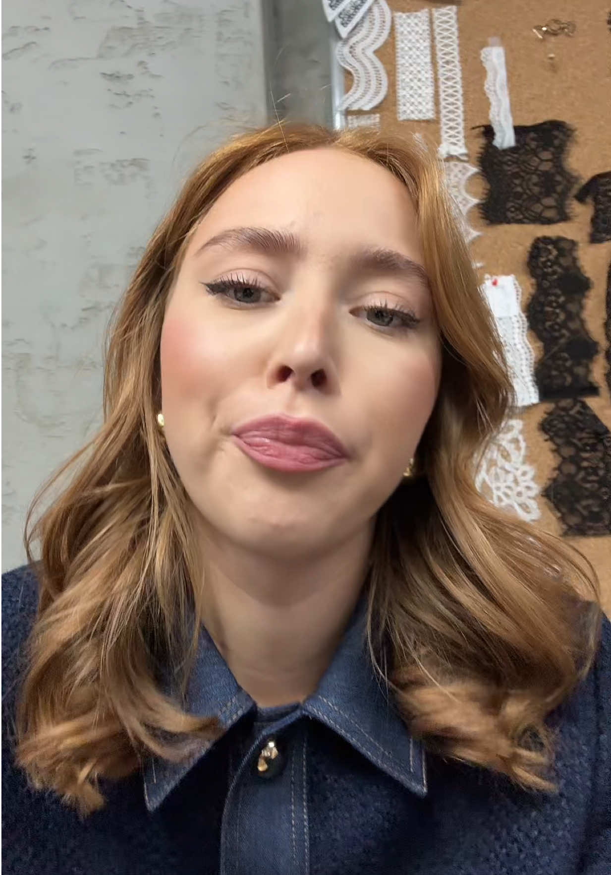 @Red hair Roni