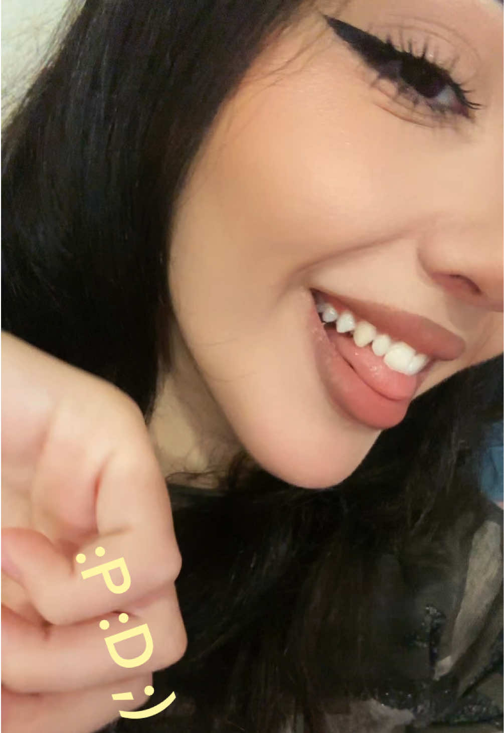 @✱