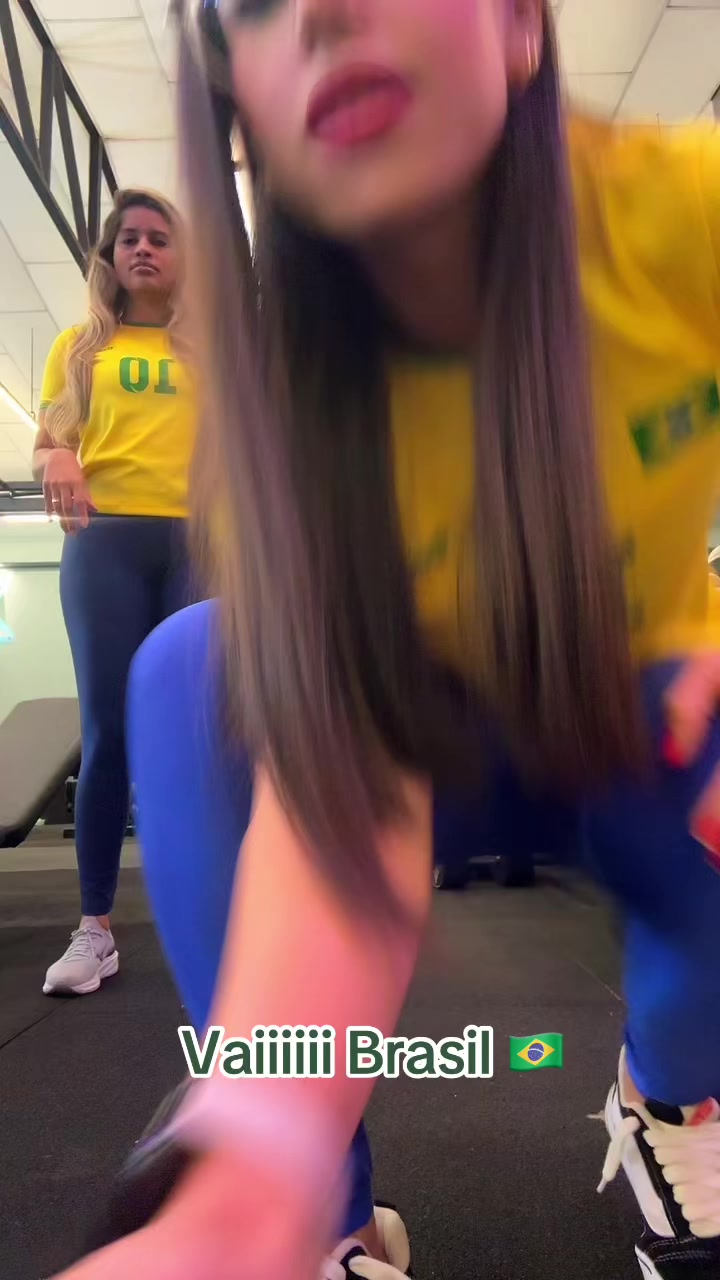 @D&eacute;bora