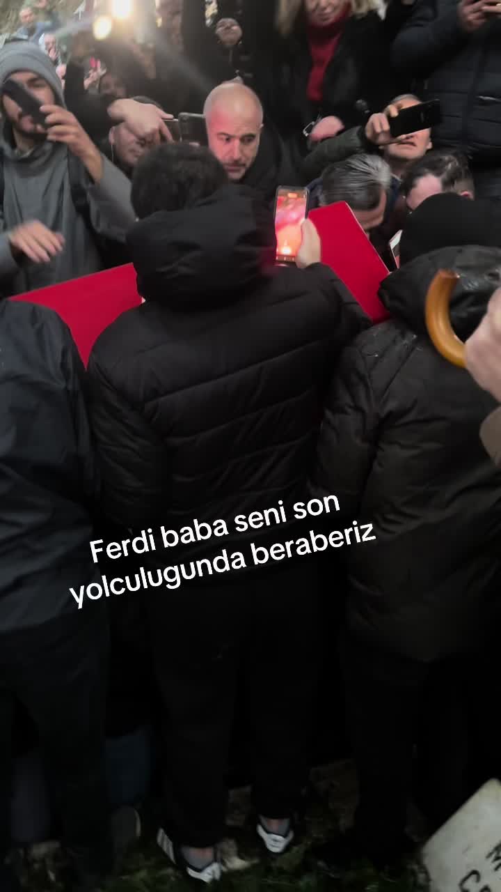 @SOLYANIM sensin adam
