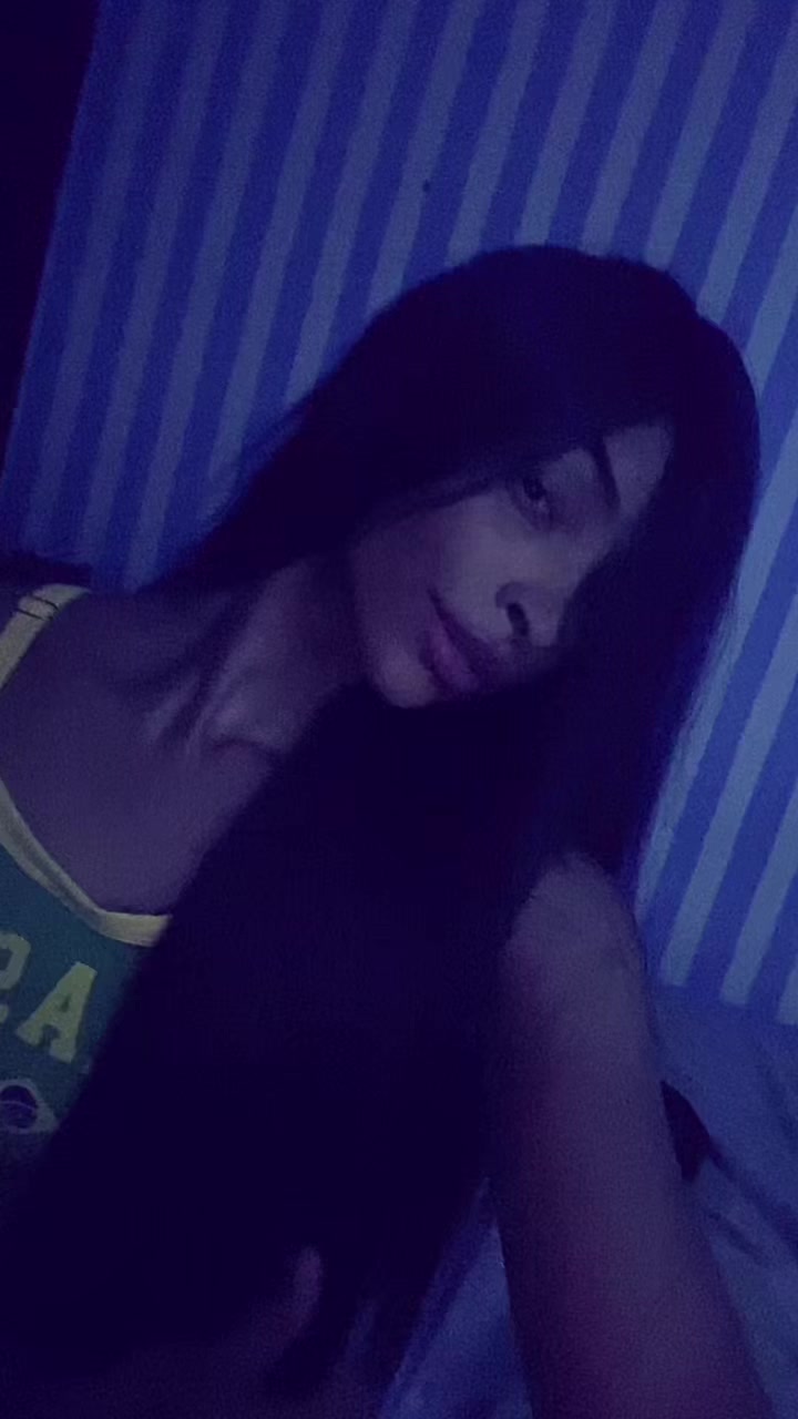 @Vit&oacute;ria 🖤