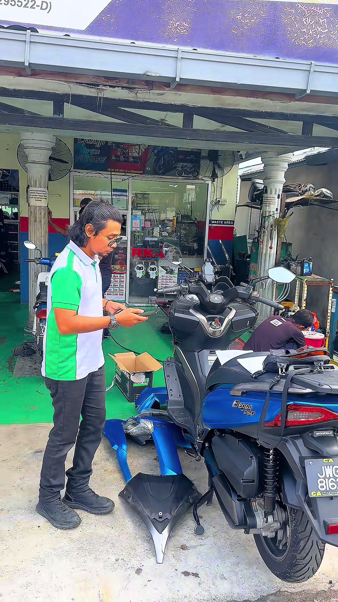 @TR MOTORSPORT