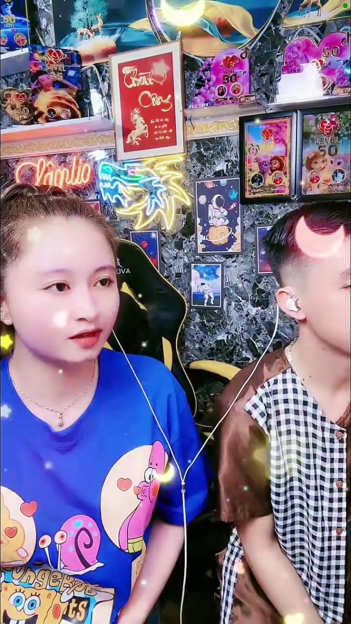@Lâm li o Tẽn Tẽn