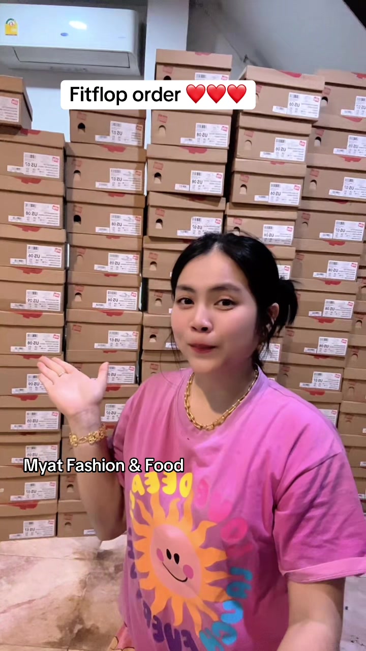 @MAY Mmmt (Myat Fashion & Food)