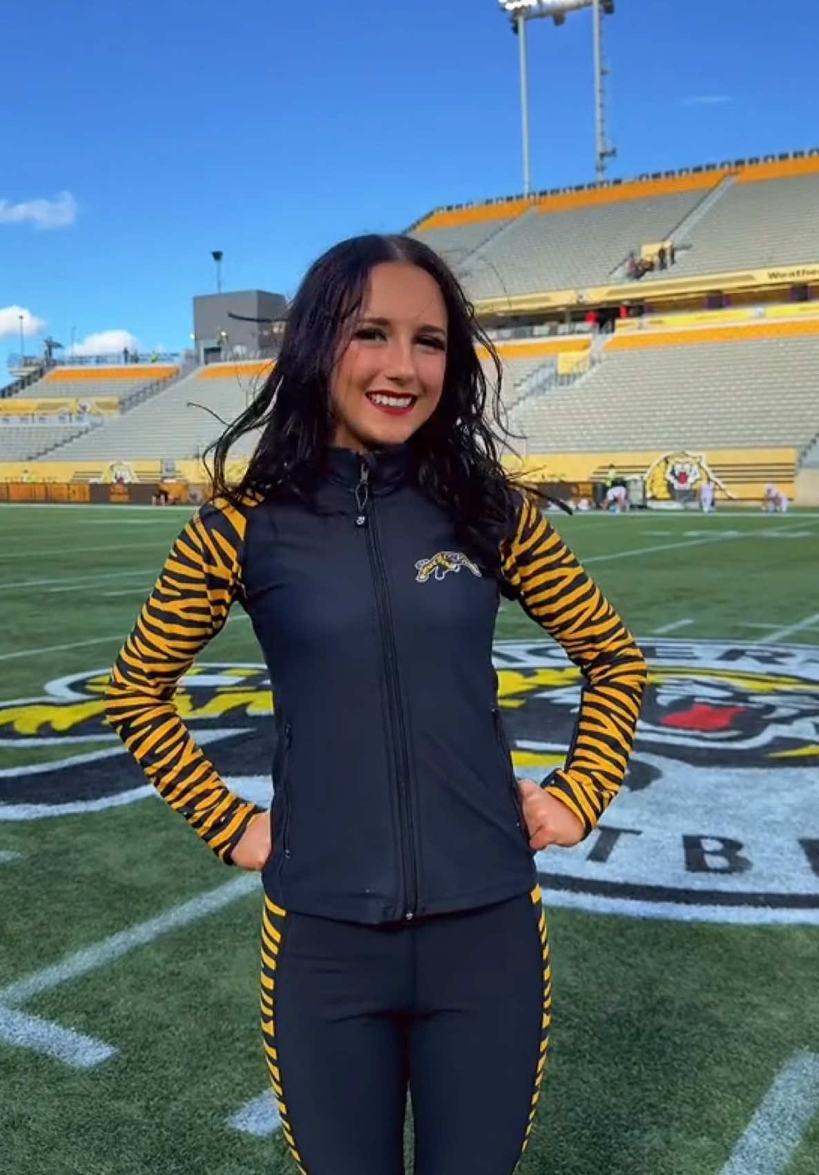 @TICATS DANCE & CHEER