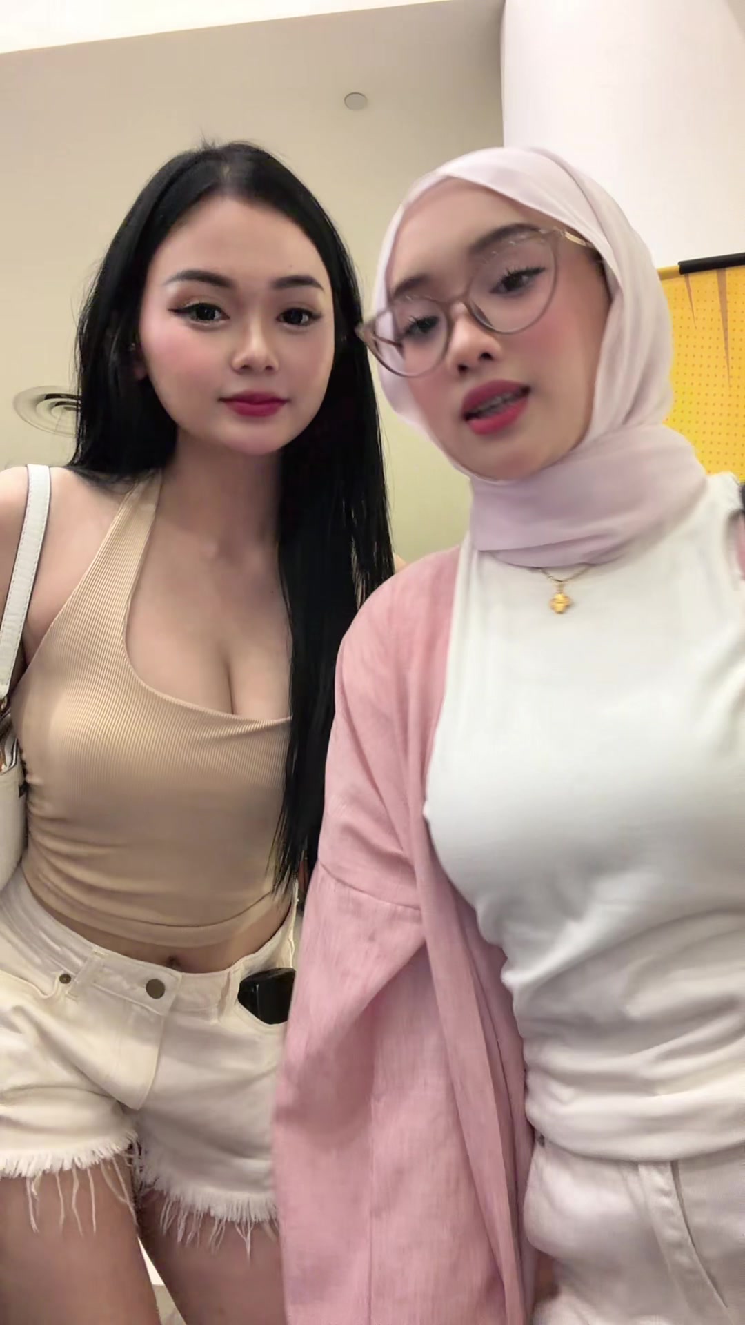 @afeesyaa