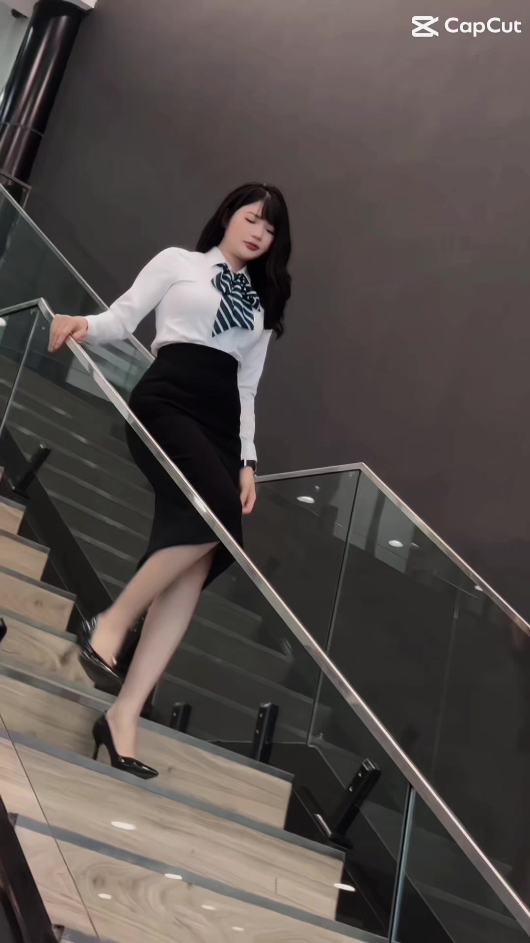 @Tường Liên Mercedes