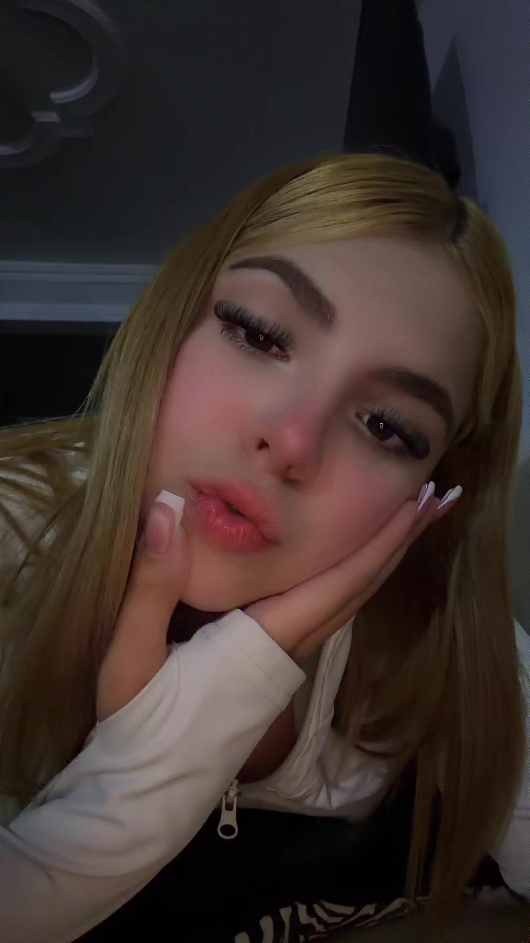 @Chris 👸🏼