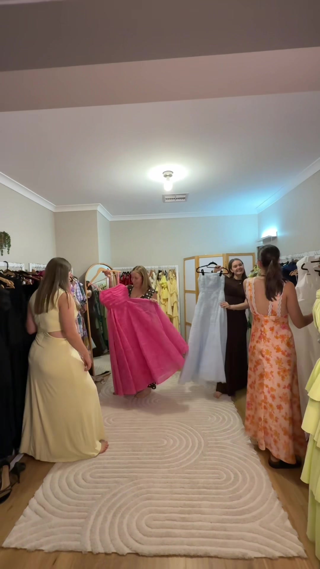 @day out dress hire 👗