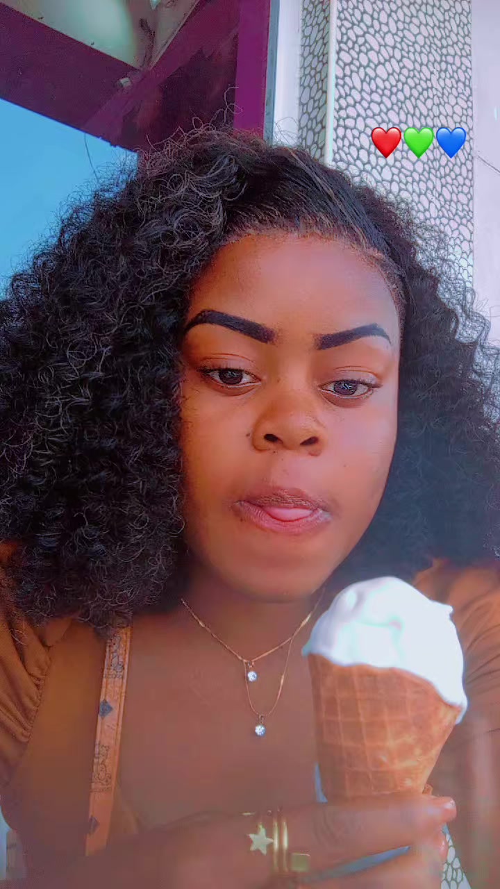 @Nuria🥰