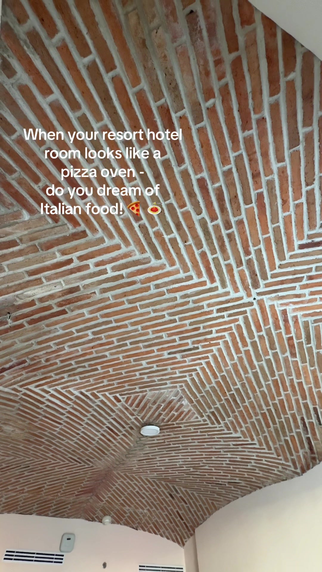@Beach Travel Girl