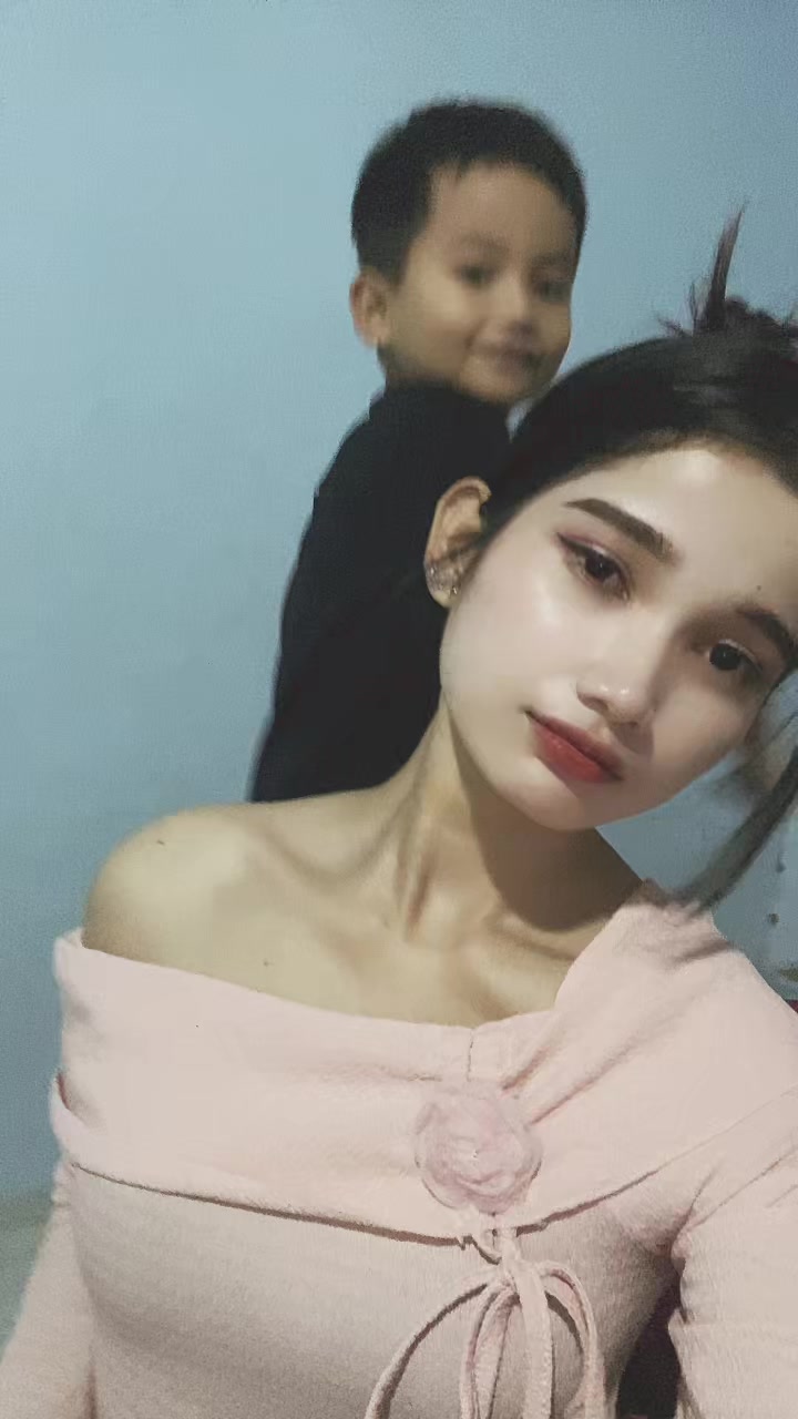 @ស្ដេចផុសប្រចាំស្រុកខ្មែរ😈