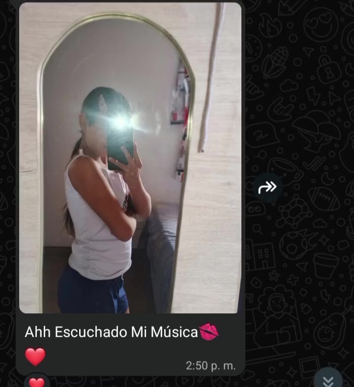 @Lau 🌸!!.