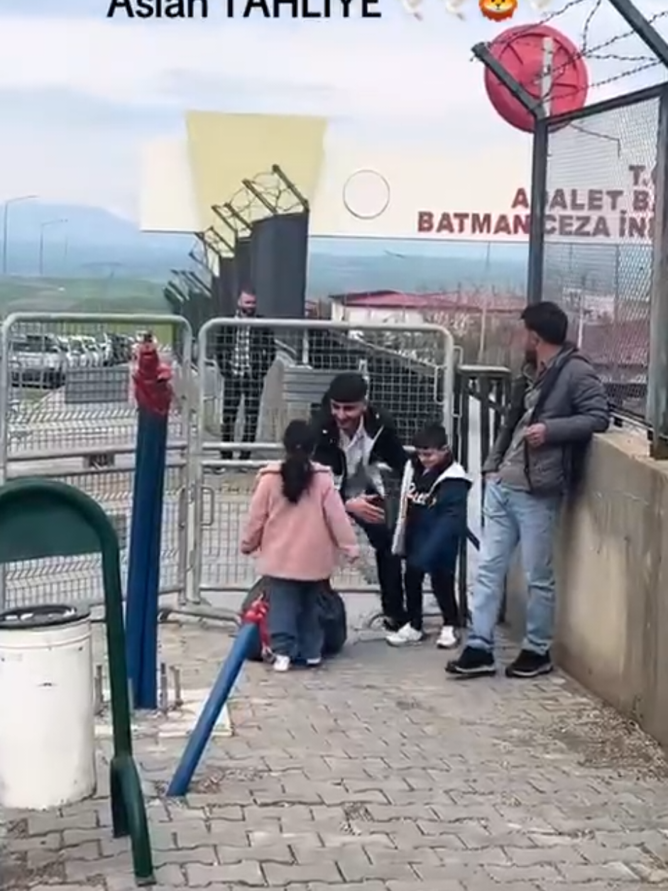 @TAKİPÇİ Ozkan72Live