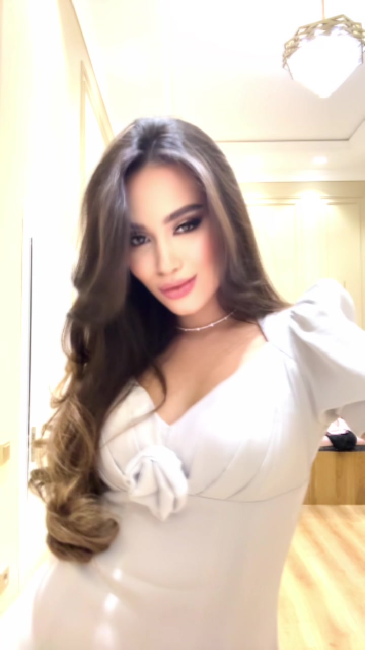 @……na