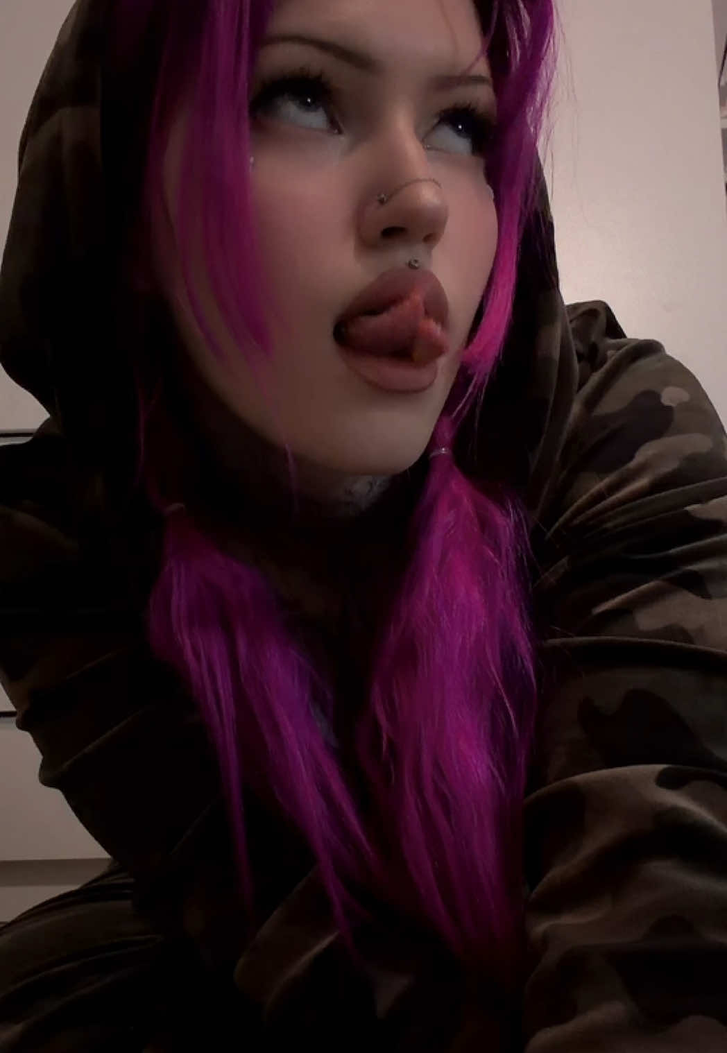 @MagentaKiss