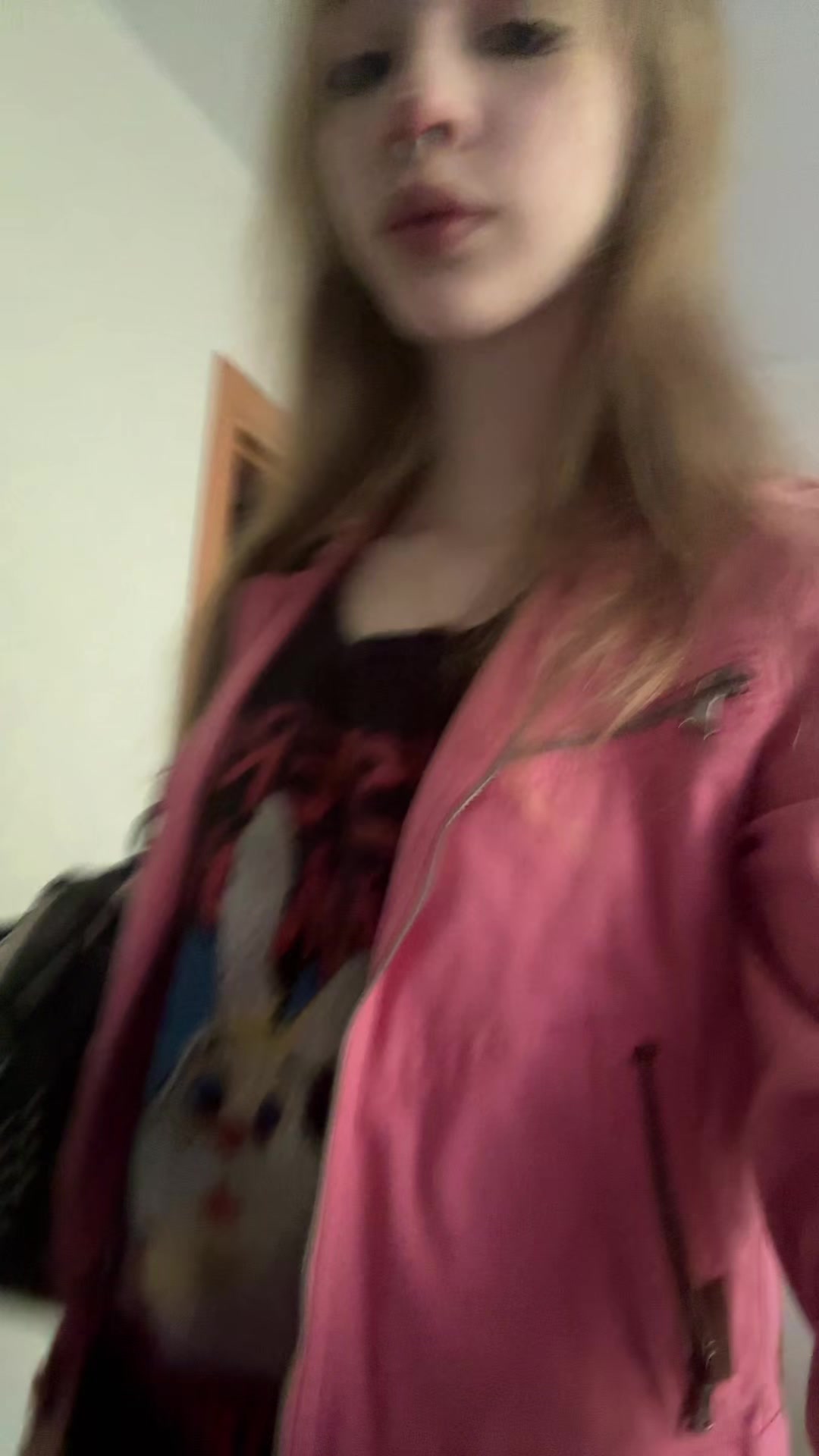 @>_*