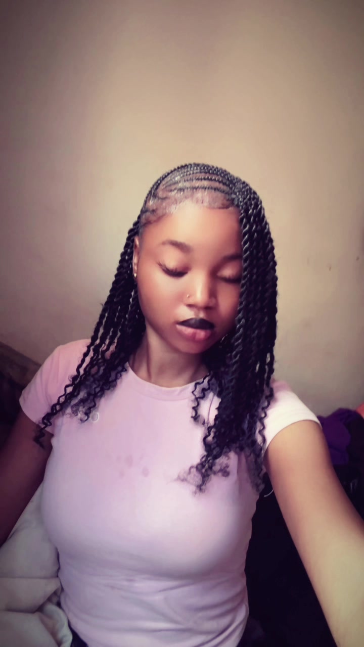 @Zainab💕😝