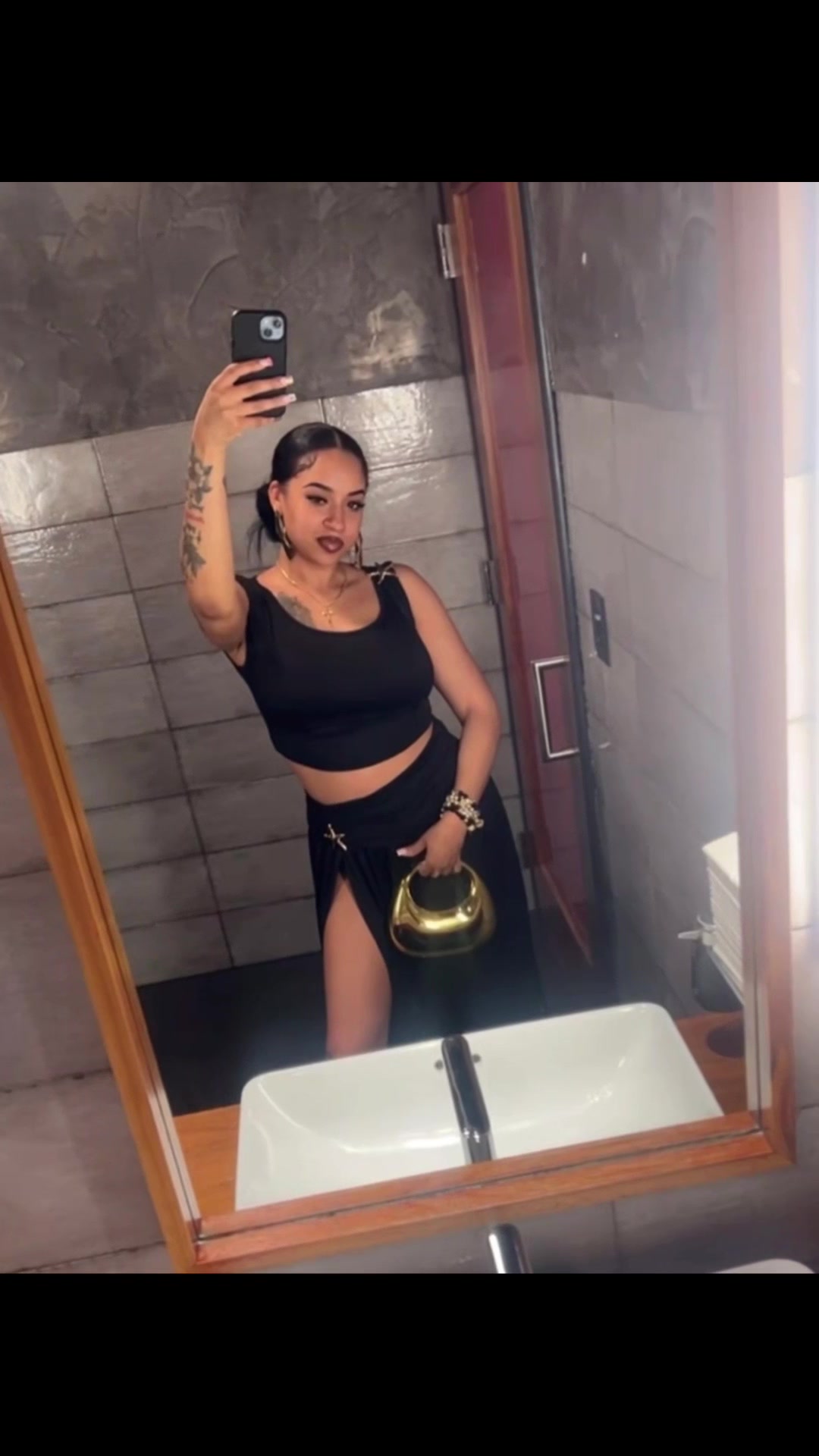 @Da_Barbiez