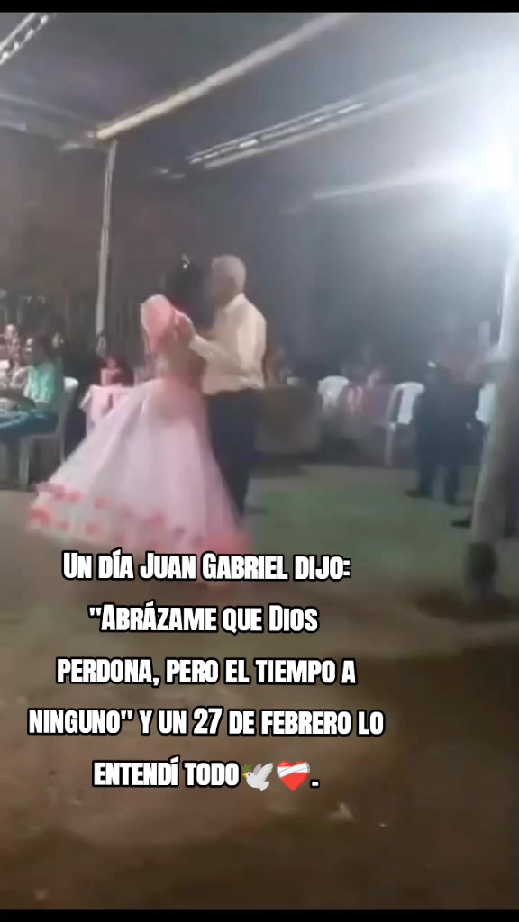 @ᥫ᭡.