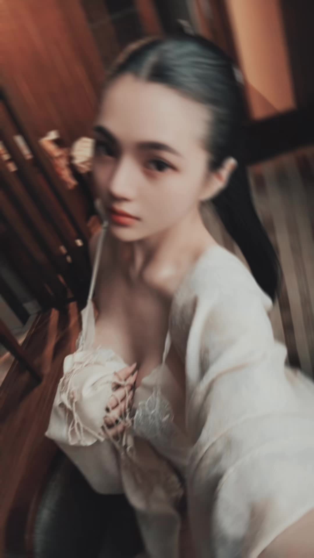 @monicalatte_