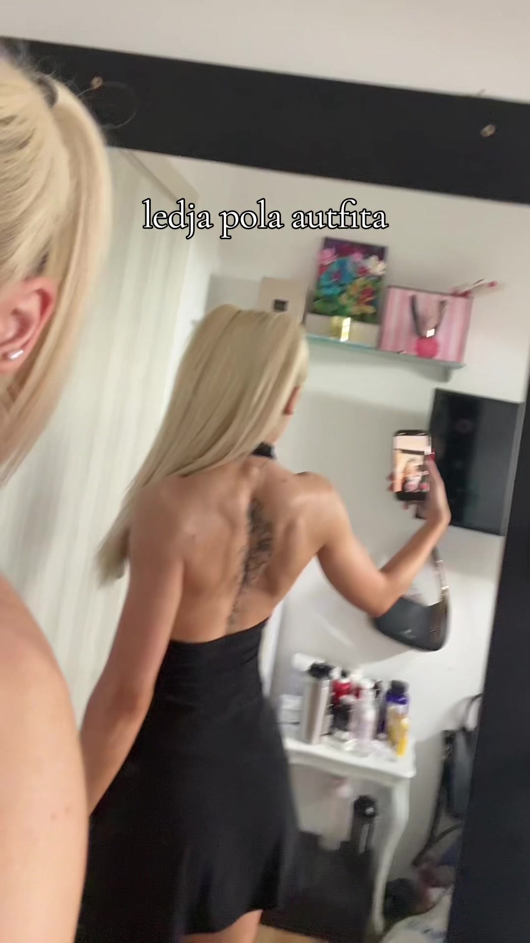 @LANA🦈