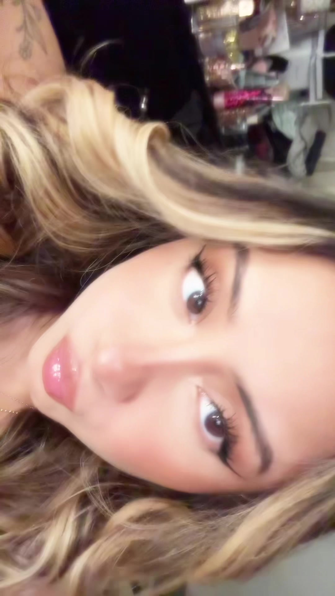 @valeriemeza
