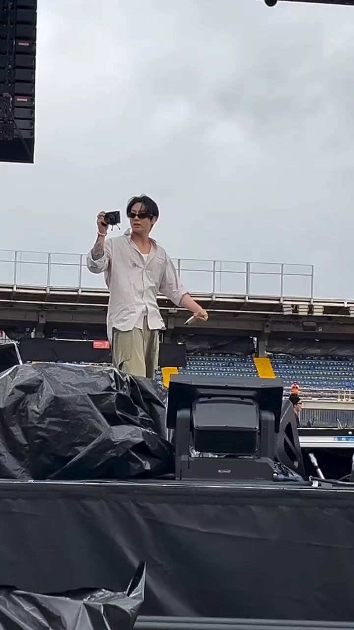 @_taehyungiee.v_