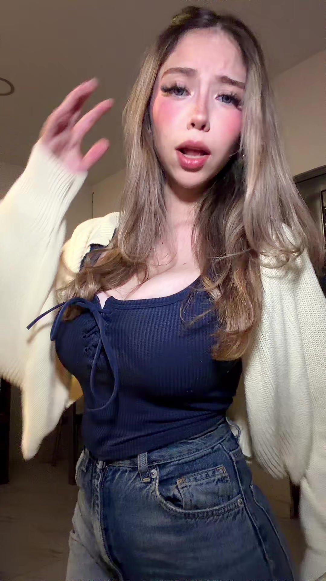 @Jatziry López