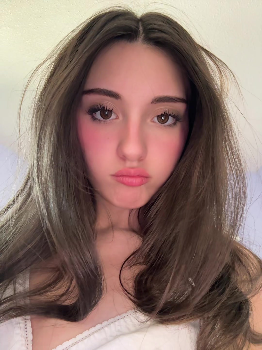 @🎀~ 𝑳𝒊𝒗𝒗𝒚 ~🎀