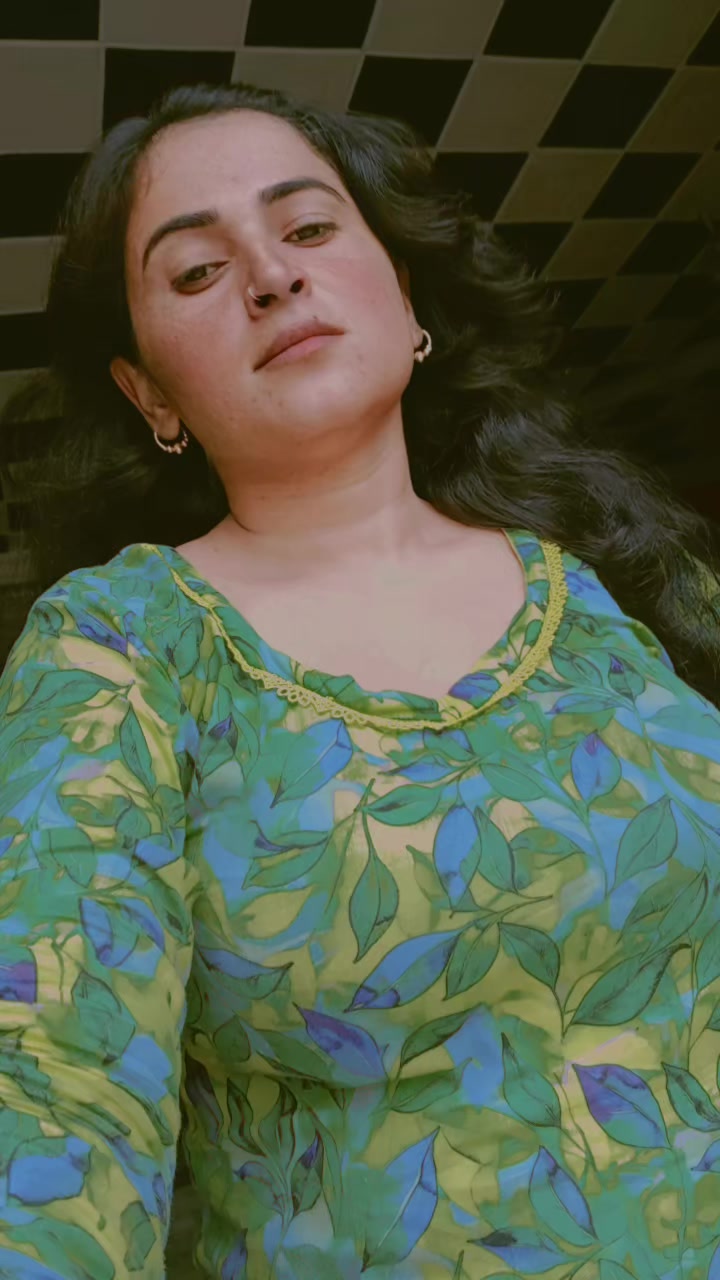 @Farahcreates1