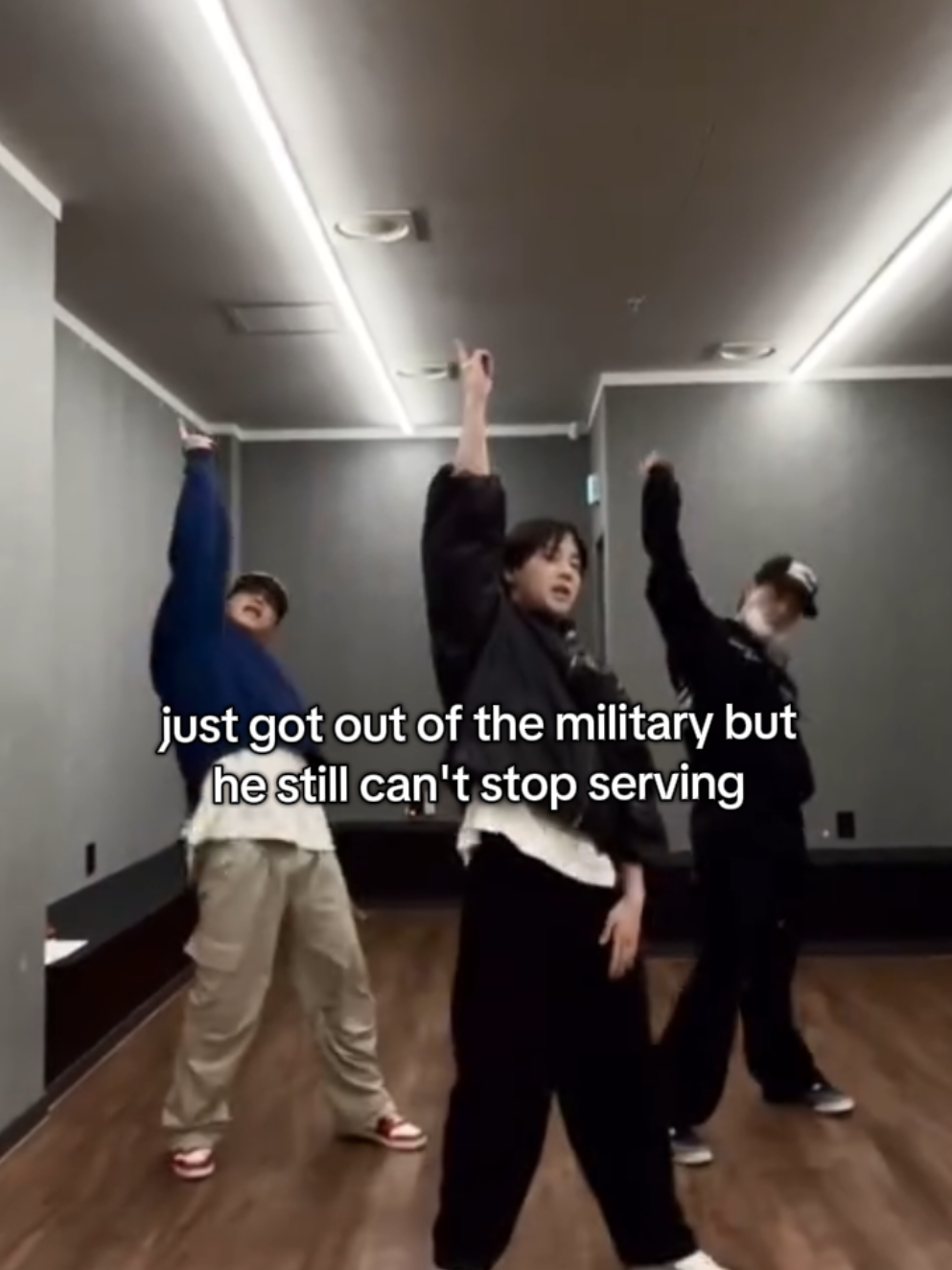 @Ava