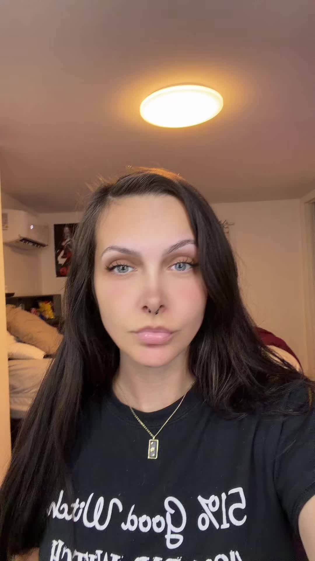 @Tiffanie🖤🕸️