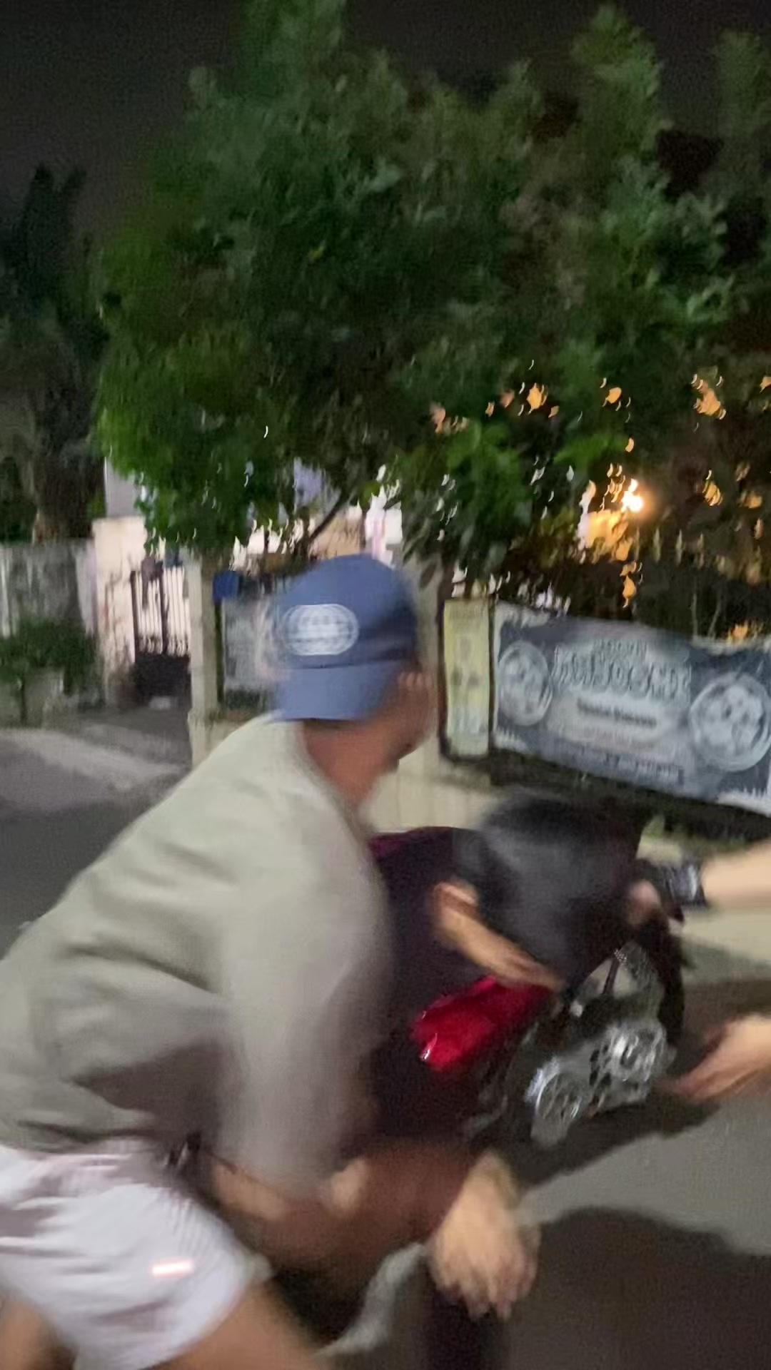 @_mancull