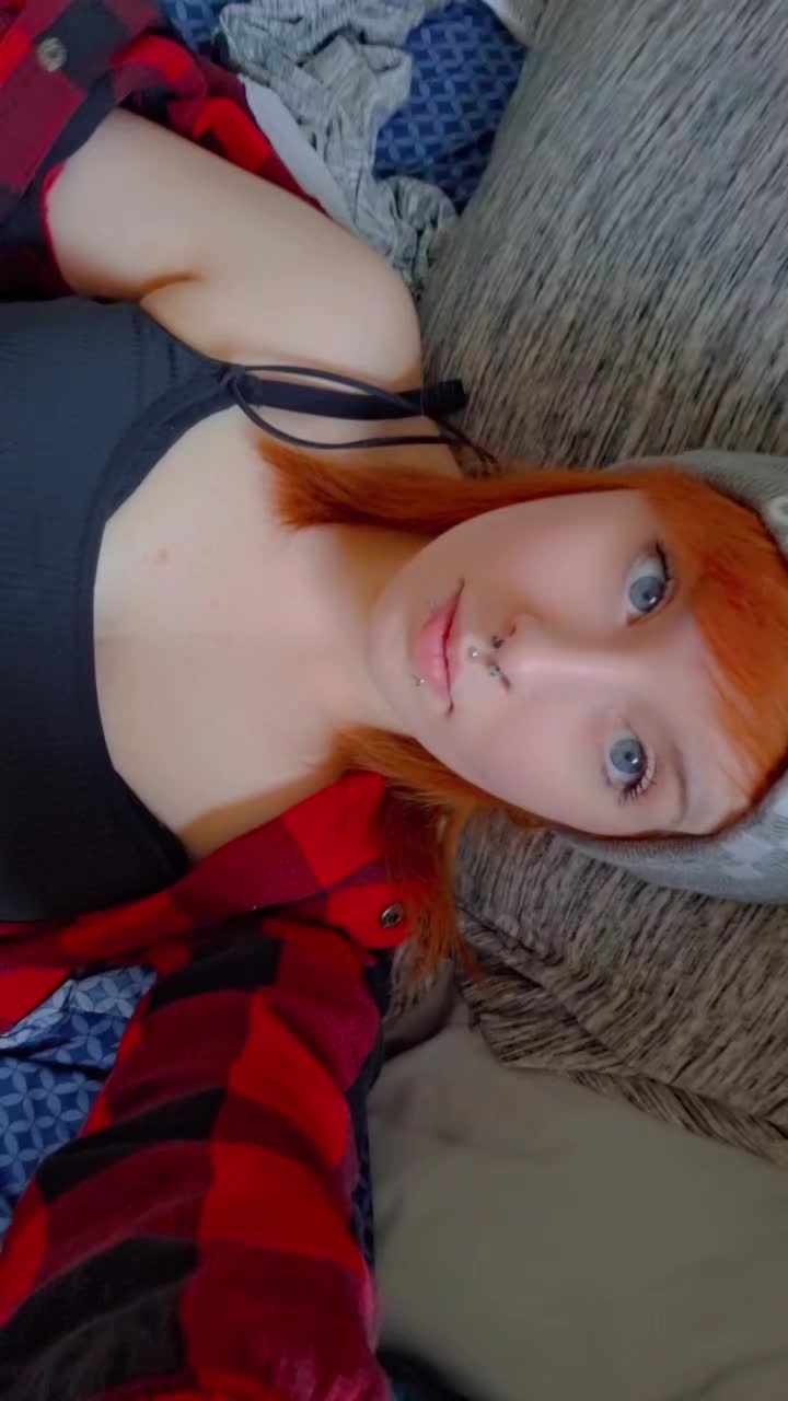 @Čhërrịị🍒🍒