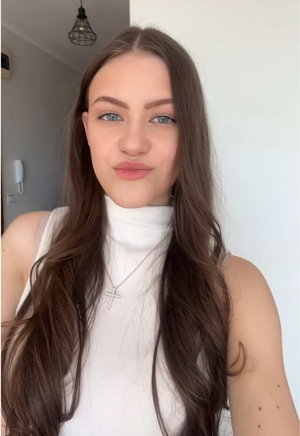 @брюнеточка