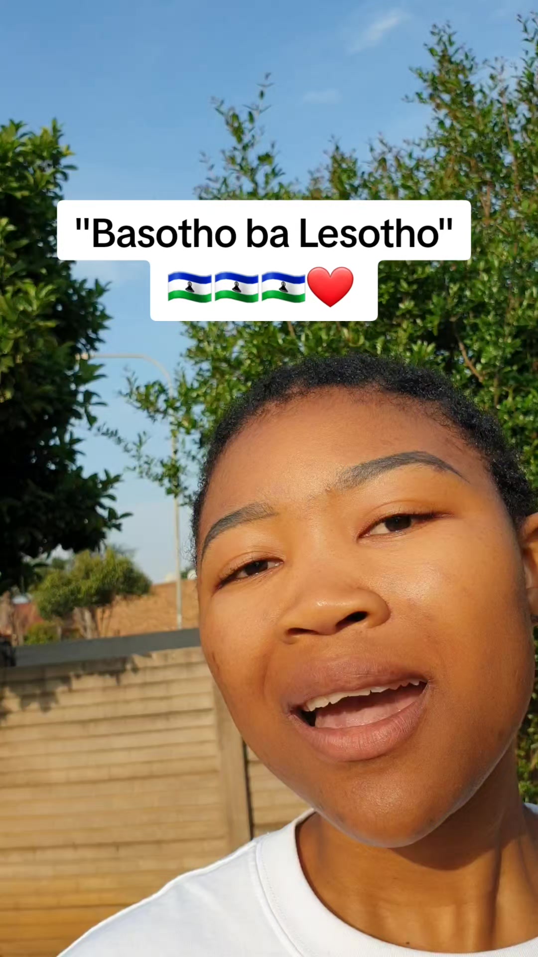 @katbelle