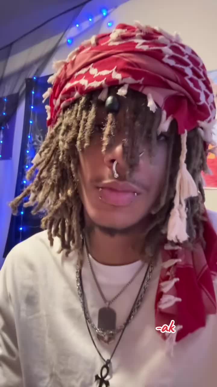 @AK ✝️ ♧