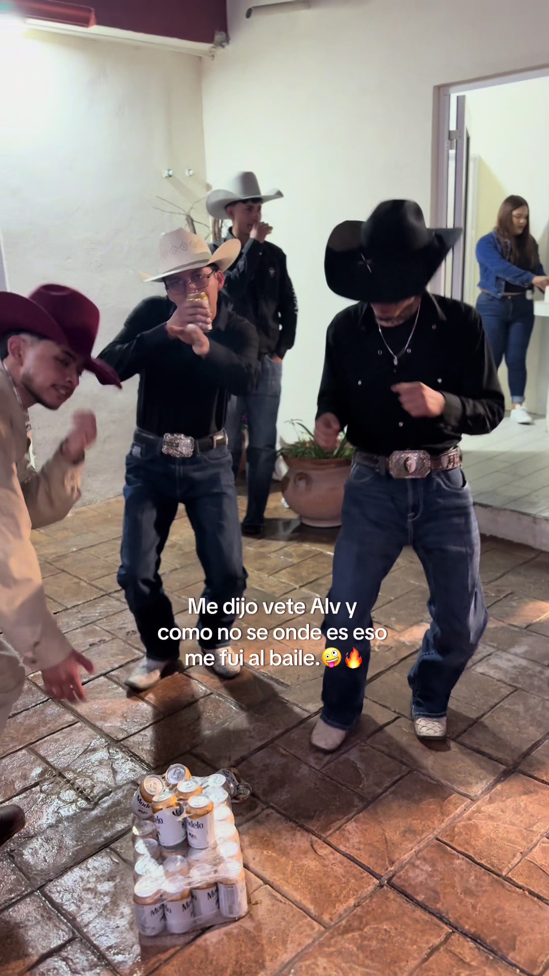 @C H I N O 🪶